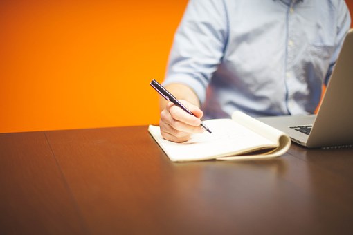 現(xiàn)在的人才市場競爭激烈,員工福利為什么別人的公司這么好?
