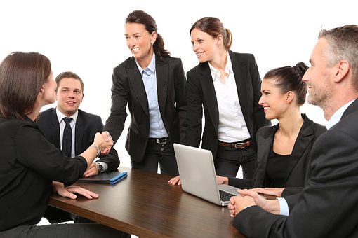 只要企業(yè)有心,給員工的節(jié)日福利有很多
